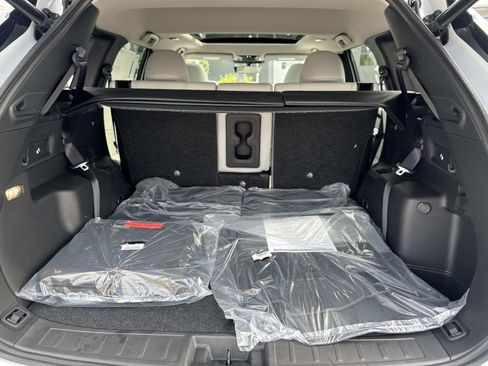 New 2025 Mitsubishi Outlander SE image 7