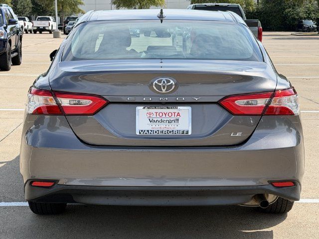Used 2020 Toyota Camry LE FWD image 5