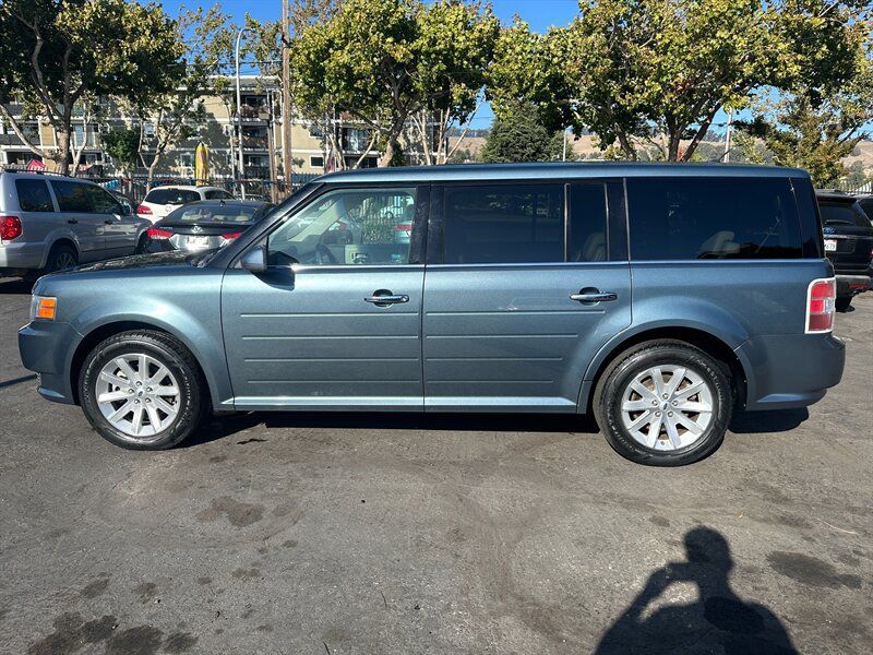 Used 2010 Ford Flex SEL FWD image 8