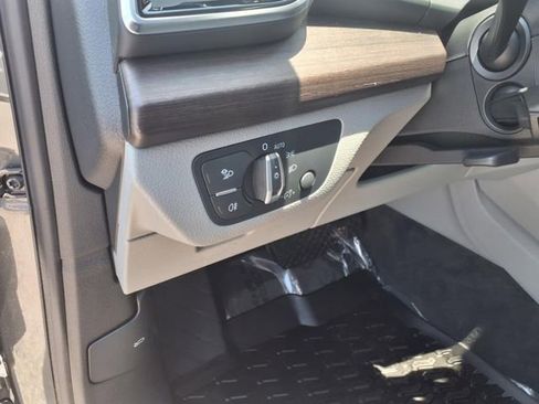 Used 2022 Audi Q5 e Premium image 19