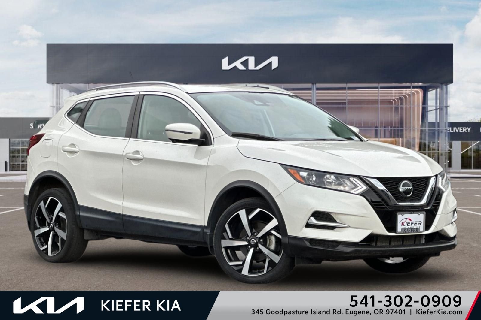 Used 2022 Nissan Rogue Sport SL AWD/4WD image 1