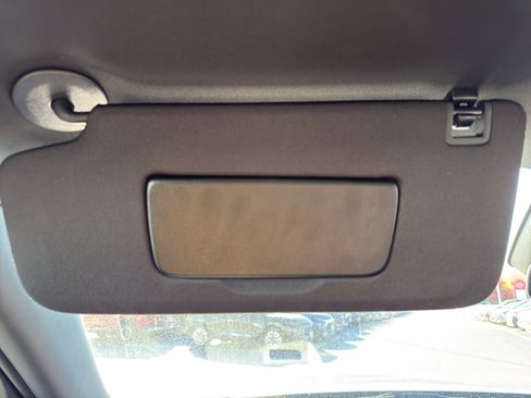 Certified 2025 Chevrolet Traverse LT image 24