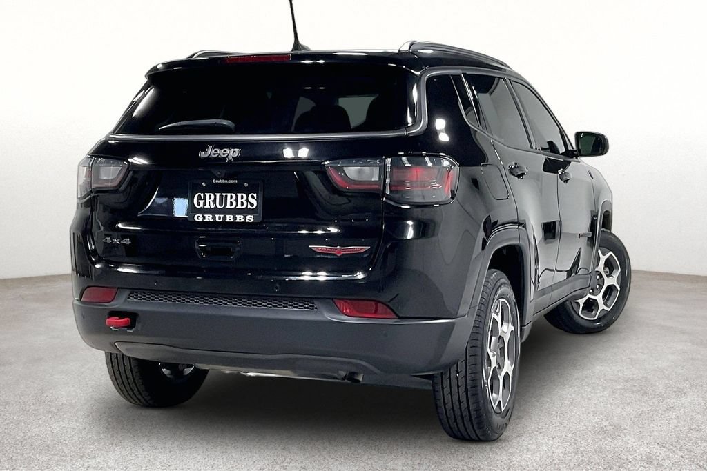 Used 2022 Jeep Compass Trailhawk w/ Trailhawk Elite Group AWD/4WD image 2