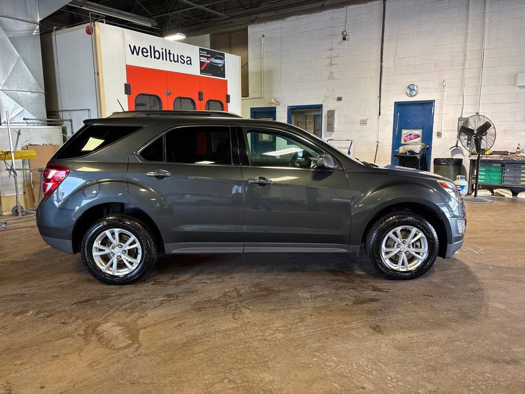 Used 2017 Chevrolet Equinox LT w/ Convenience Package AWD/4WD image 5