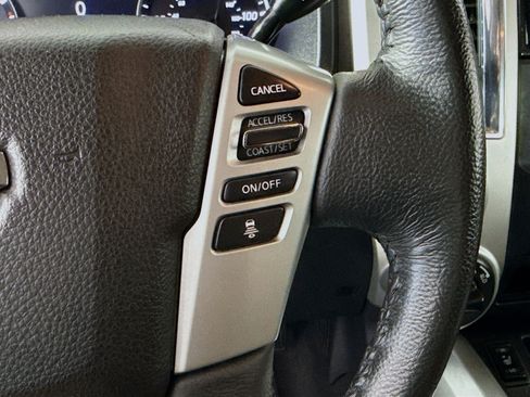 Used 2021 Nissan Titan SV w/ SV Convenience Package AWD/4WD image 15