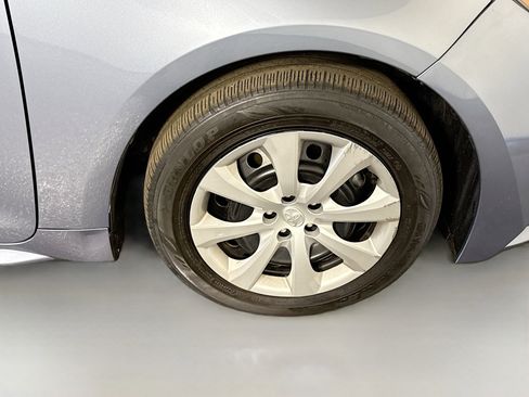 Used 2024 Toyota Corolla LE image 31