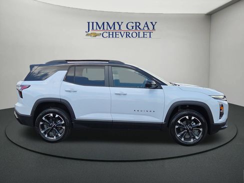 New 2027 Chevrolet Equinox RS w/ Safety and Technology Package FWD image 6