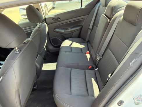 Used 2025 Nissan Altima 2.5 SV FWD image 19