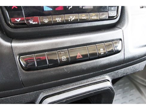 Used 2025 RAM ProMaster 2500 w/ Convenience Group FWD image 28