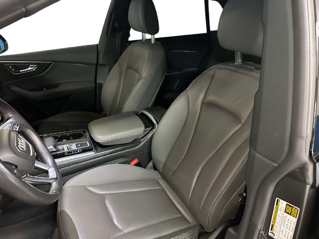 Used 2019 Audi Q8 Premium w/ Convenience Package AWD/4WD image 21