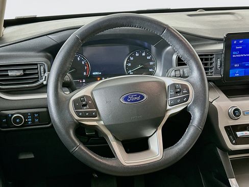 Used 2023 Ford Explorer XLT w/ Equipment Group 202A image 18