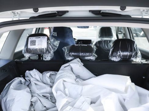 Used 2025 Volkswagen Taos S image 28