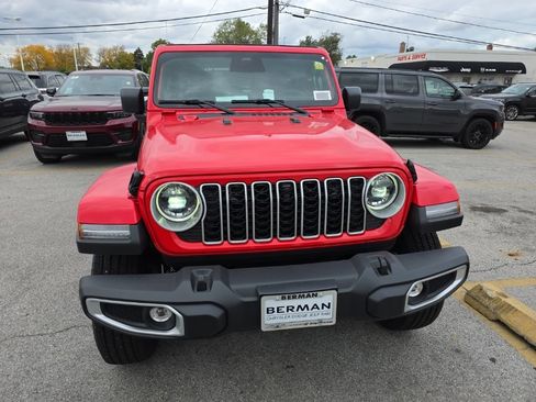 New 2026 Jeep Wrangler Unlimited Sahara w/ Safety Group AWD/4WD image 2