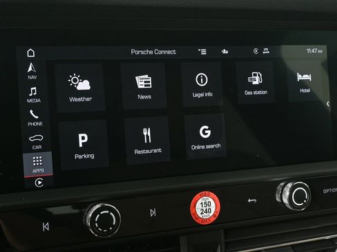 Certified 2025 Porsche Macan image 15