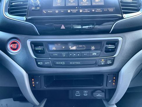 Used 2025 Honda Ridgeline RTL+ image 19