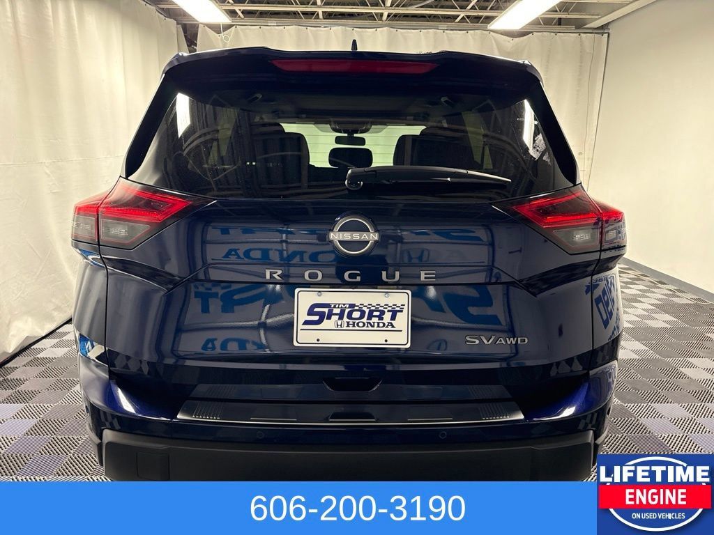 Used 2024 Nissan Rogue SV w/ SV Premium Package AWD/4WD image 10