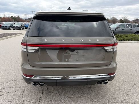 Used 2025 Lincoln Aviator AWD image 7