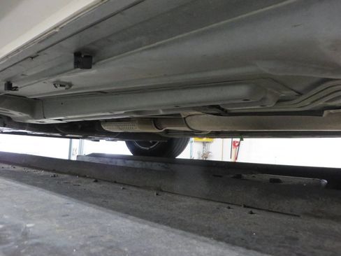 Used 2002 Cadillac De Ville DTS w/ Premium Equipment Pkg image 23