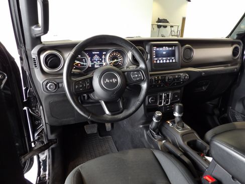 Used 2018 Jeep Wrangler Unlimited Sport S image 14