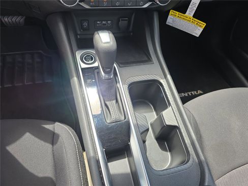Used 2025 Nissan Sentra SV image 27