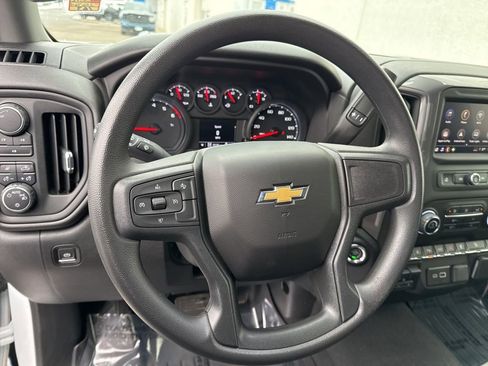 Used 2024 Chevrolet Silverado 2500 Custom w/ Custom Value Package image 16