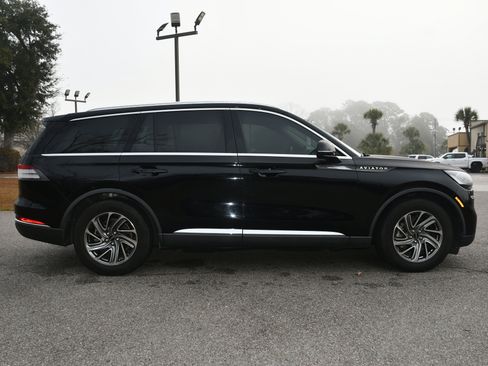 Used 2021 Lincoln Aviator Standard image 5