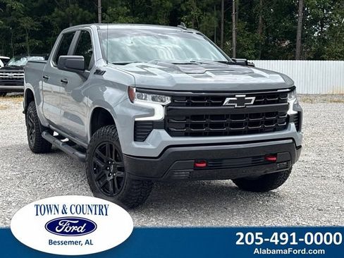 Used 2024 Chevrolet Silverado 1500 LT Trail Boss w/ Convenience Package II AWD/4WD image 1
