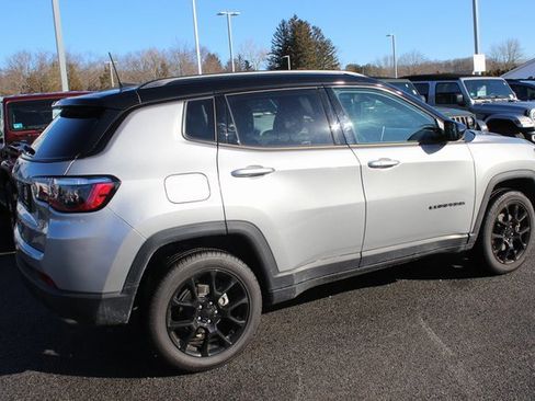 Used 2022 Jeep Compass Altitude image 27