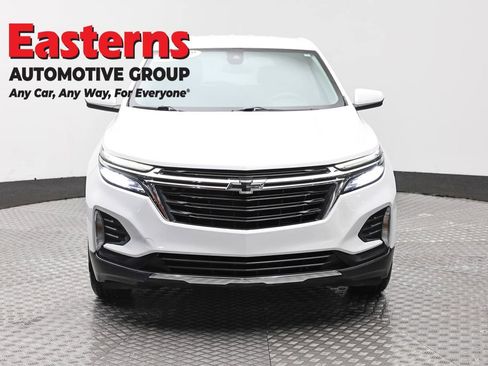 Used 2022 Chevrolet Equinox LT FWD image 2