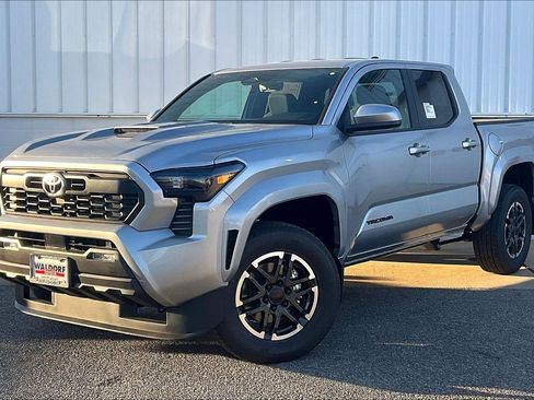 New 2025 Toyota Tacoma TRD Sport image 2