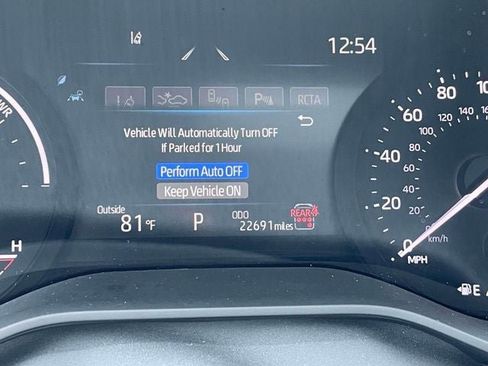 Certified 2025 Toyota Sienna XLE FWD image 30