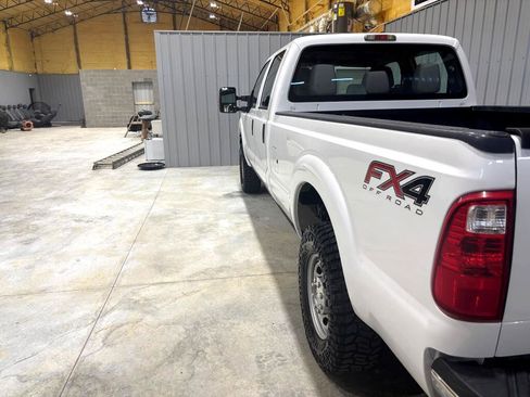 Used 2012 Ford F250 XL w/ PWR Equipment Group image 9