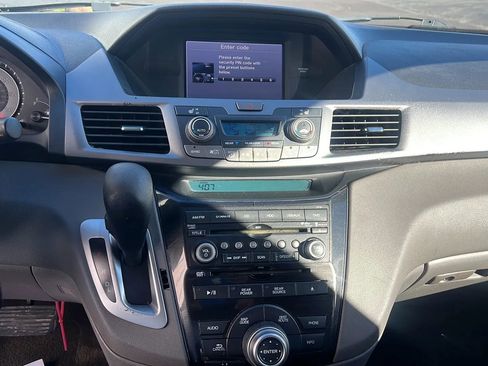 Used 2013 Honda Odyssey Touring image 25