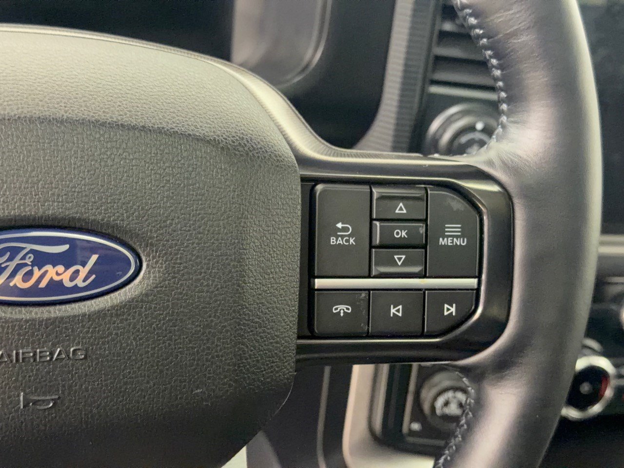 Certified 2025 Ford F150 Platinum w/ Equipment Group 702A High AWD/4WD image 19