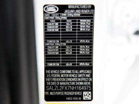 Used 2022 Land Rover Range Rover Evoque R-Dynamic SE image 29