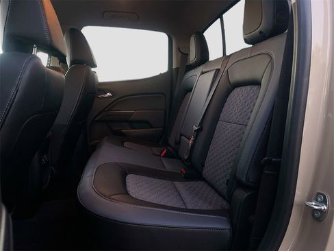 Used 2022 Chevrolet Colorado Z71 image 24