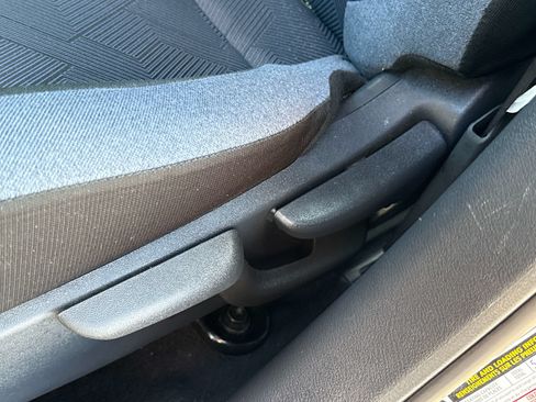 Used 2025 Nissan Versa SV FWD image 26