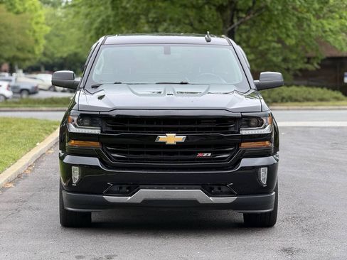 Used 2019 Chevrolet Silverado 1500 LT w/ LPO, Black Pack AWD/4WD image 4