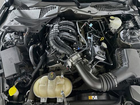 Used 2017 Ford Mustang Coupe image 30