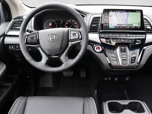 New 2026 Honda Odyssey Touring image 23