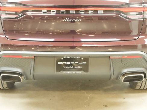 New 2026 Porsche Macan AWD/4WD image 38