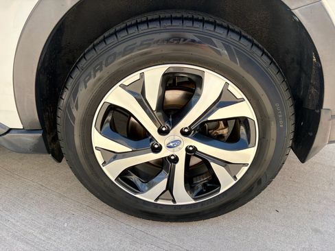 Used 2020 Subaru Outback Touring AWD/4WD image 42