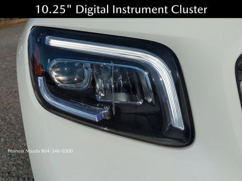 Used 2021 Mercedes-Benz GLB 250 4MATIC image 11