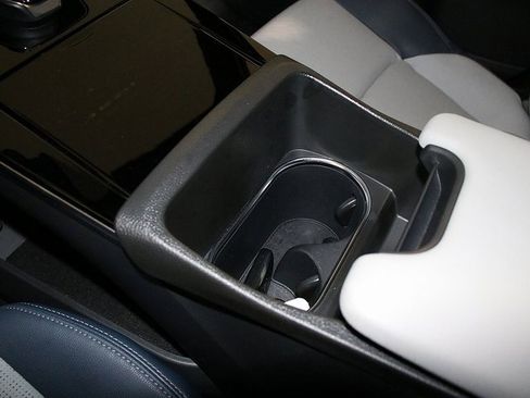 Used 2023 Subaru Solterra AWD image 23