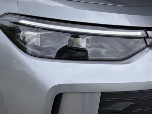 New 2026 Volkswagen Tiguan SE FWD image 3
