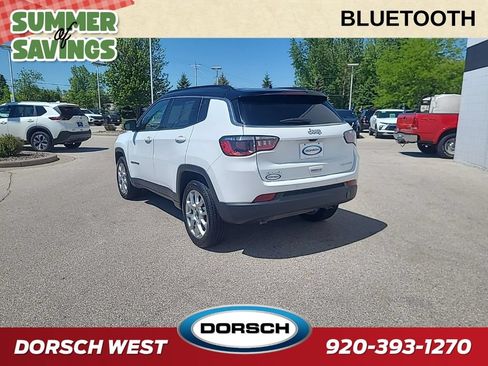 Used 2025 Jeep Compass Limited AWD/4WD image 3