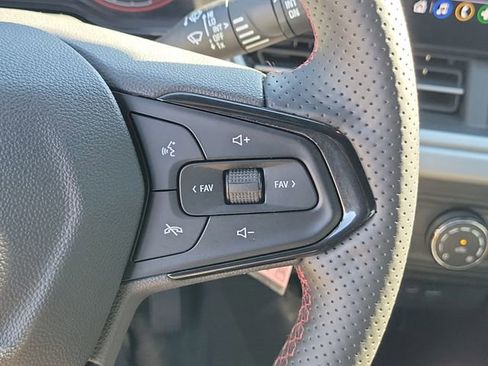 Certified 2024 Chevrolet Trax RS image 24