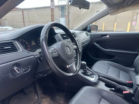 Used 2011 Volkswagen Jetta SE image 7