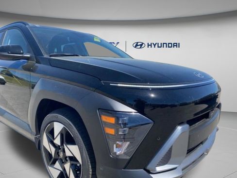 New 2026 Hyundai Kona Limited FWD image 2