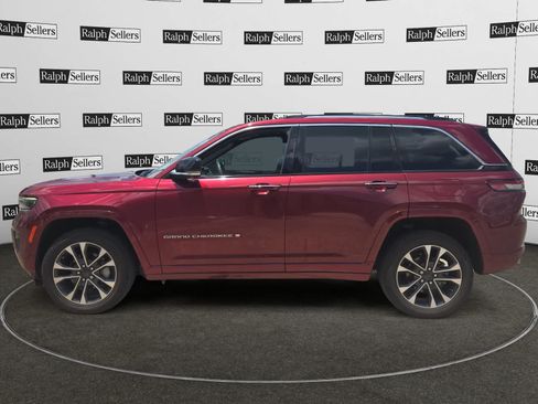 Used 2023 Jeep Grand Cherokee Overland w/ Adv Protech Group III RWD image 3